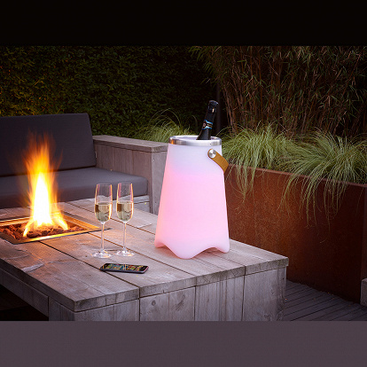Ambiente Outdoor Lampe bunte Farblichter plus Lautsprecher plus Flaschenkühler all in one