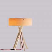 warmleuchtende Tischleuchte ARBA aus Holz-Bild-1