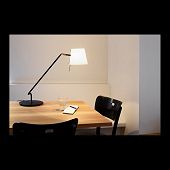 praktisch-schöne dimmbare Tischlampe ELANE Table Short in schwarz