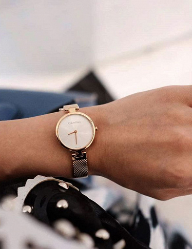 Calvin Klein Damenuhr, mit roségoldfarbenem Edelstahl-Armband