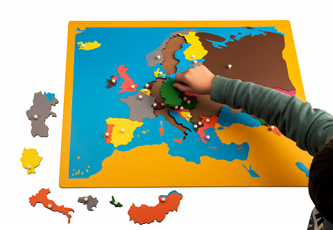 Montessori Europakarte aus Holz für den Geografie-Unterricht