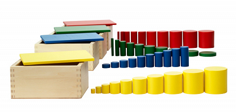 Freiarbeitsmaterial nach Montessori farbige Zylinder