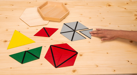 Montessori farbige Dreiecke zur Geometrie