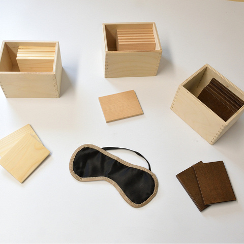 Montessori Gewichtstäfelchen aus Holz mit Augenbind