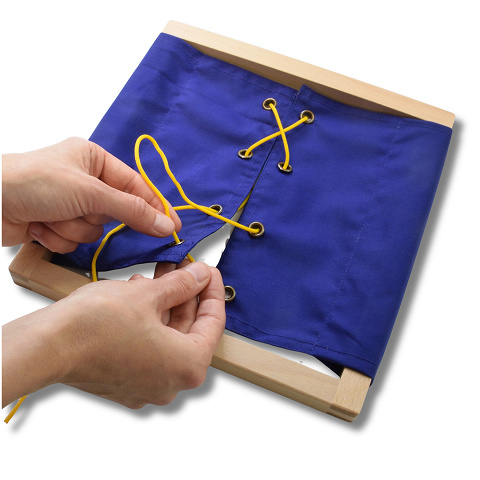 Montessori-Material Schnürrahmen für den Kindergarten