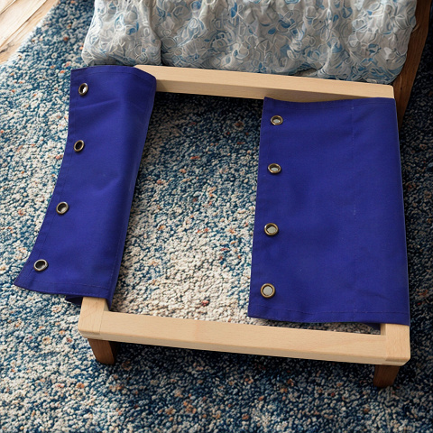 Kordeln schließen üben mit Montessori-Lernmaterial