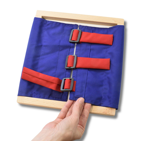 Montessori Verschlussrahmen mit Schnallen