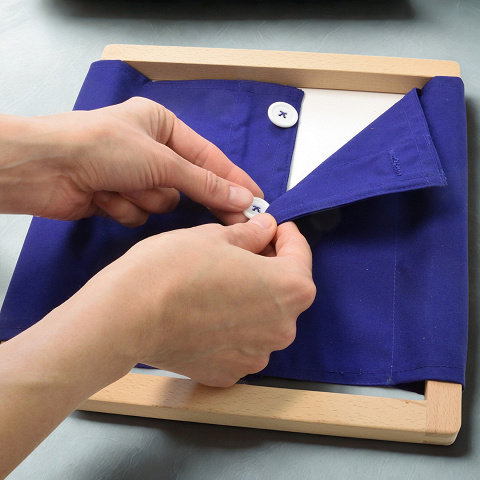 Montessori Anziehrahmen mit Knöpfen