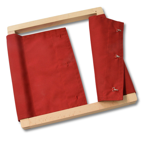 Mit Montessori anziehen lernen.