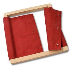 Mit Montessori anziehen lernen.