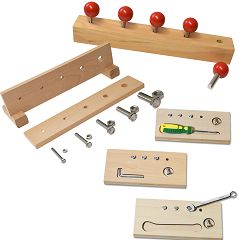 Handmotorik fördern mit Montessori-Material